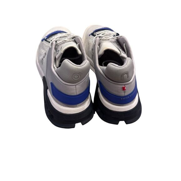 On Running Sneakers in White and Blue - Picture 4 of 7